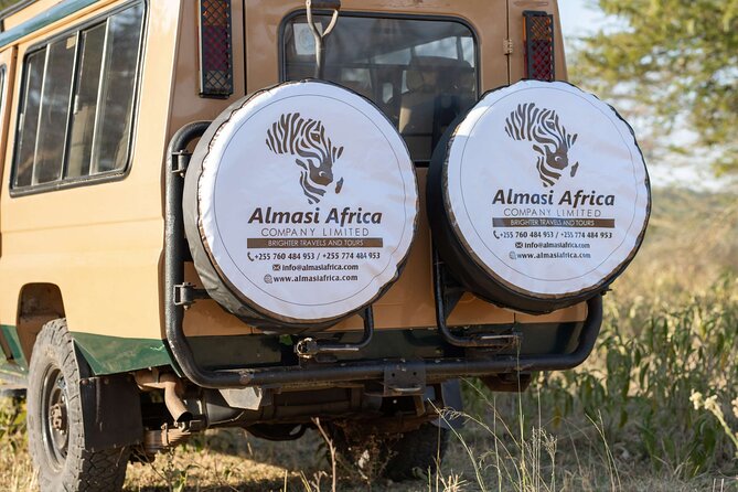 4 Days Private Arusha National Park, Serengeti, Ngorongoro Tour - Day 4: Five hours on the crater floor
