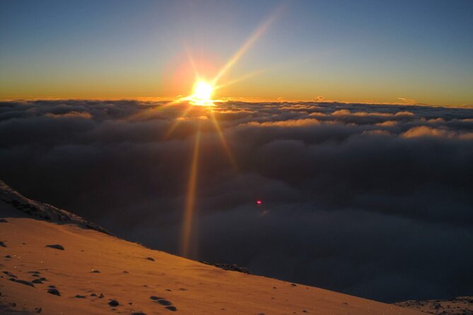 5 Days Marangu Route Kilimanjaro hiking - Day 3: the saddle between Kibo and Mawenzi