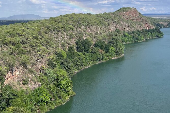 5-Hour Private Guided Tour in Lake Chala with Lunch - Lunch, water, and the value of $110 per person
