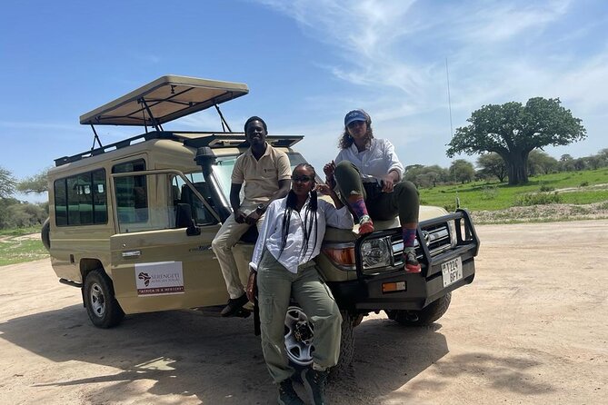 6 Days Serengeti Safari(hiking waterfalls &coffee tour) - A six-day route with two very different halves