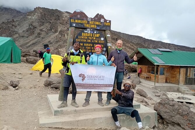 7 days Kilimanjaro climb via Machame route (Whiskey route) - Day 4: The Great Barranco Wall and Karanga Valley