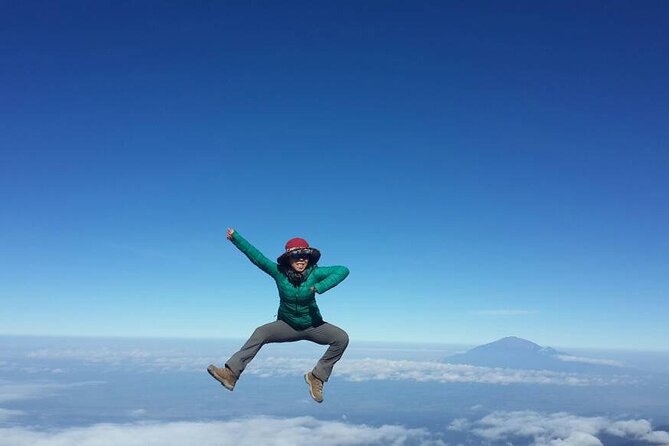 8 Day Kilimanjaro Private Climb via Lemosho Route - Day 3: Heather country and Shira 2 at 3,840 meters