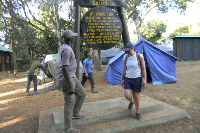 8 Days Kilimanjaro Climbing tour via the Lemosho Route - Day 6: Barafu Camp and preparation for the summit