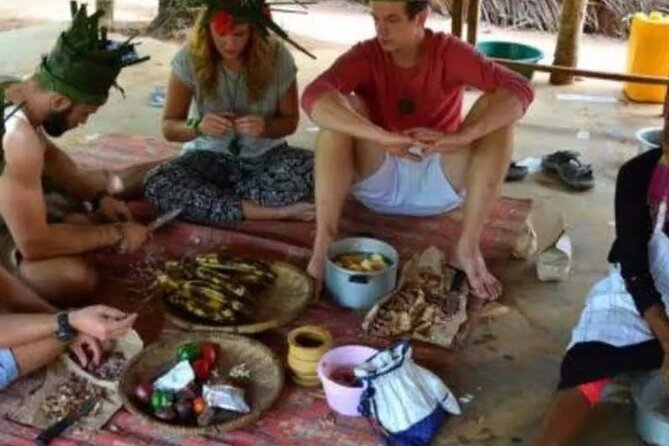 A private half day spice farm with a cooking lesson - Walking through vanilla, cardamom, and nutmeg