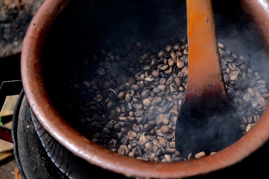 Arusha: Coffee Tour - Grinding again and brewing your own cup