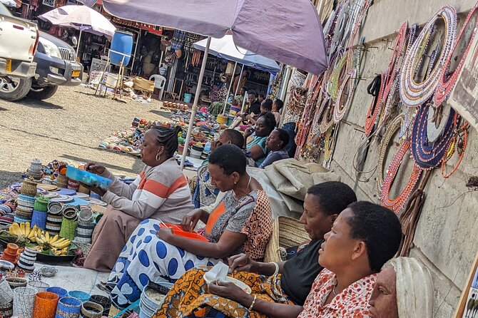 Arusha Guided Walking City Tour, Culture, Lifestyle & History - Browsing the Maasai Market