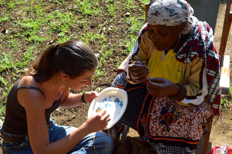 Arusha: Maasai-style Beaded Jewelry Lesson - Why this Arusha craft lesson is worth your morning