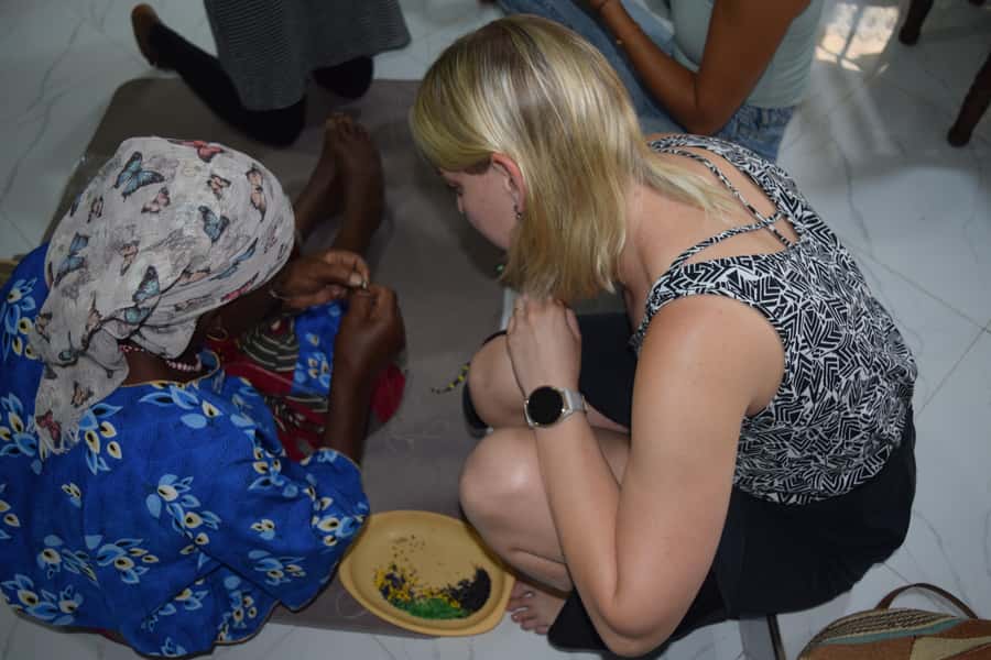 Arusha: Maasai-style Beaded Jewelry Lesson - Transport, timing, and access
