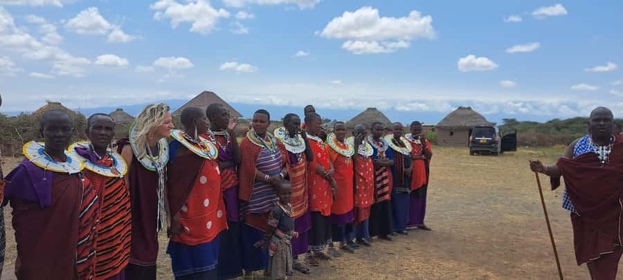 Arusha: Maasai Village Tour - Meeting the elder at the boma