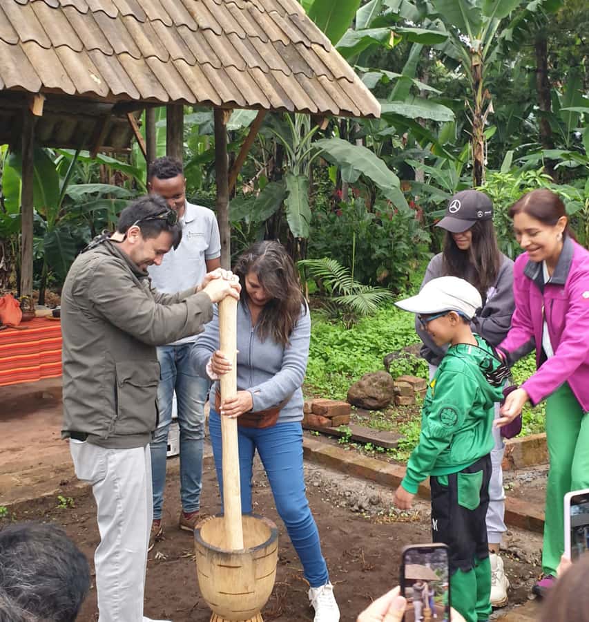 Arusha: Traditional Coffee Preparation(coffee tour) - Roasting arabica in a clay pot