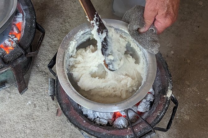 Arusha: Traditional Tanzania Cooking Class & Food Market Tour - Cook in a traditional Sanawari kitchen