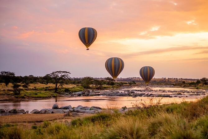Balloon Safari & Bush Breakfast in Serengeti - Miracle Experience - The landing and traditional Champagne toast