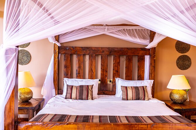 Big Five Classic Safari in Tanzania **Sustainable Travel approach - Ngorongoro Crater and the best rhino possibility