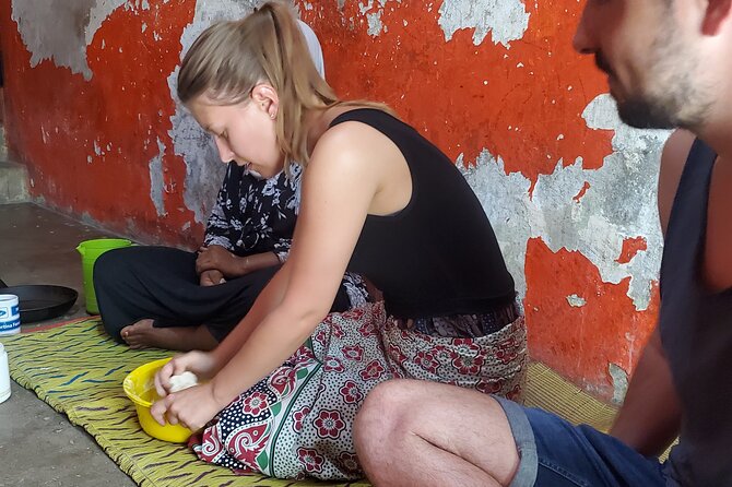 Cooking Class Tour - Learning from a Zanzibari chef