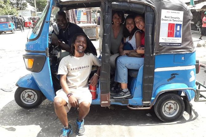 Dar es salaam Reality Tour - Meeting a coffee maker who sells his own coffee