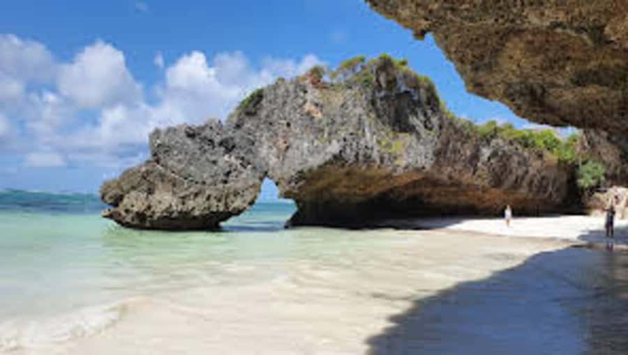 Day trip to the Rock Restaurant & relax on mtende beach - What Is Included and What You Pay Extra For