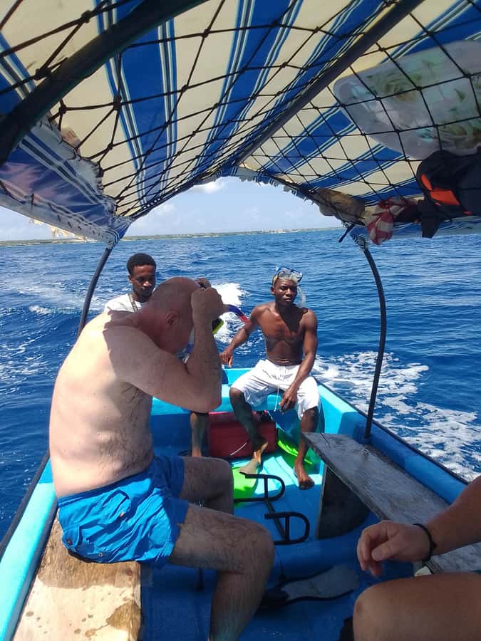 Dolphins & Snorkeling Zanzibar: Mnemba Island Tour - Who will enjoy this most