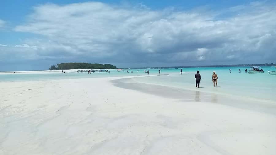 From Kendwa: Mnemba Boat Trip and Dolphin Snorkel Adventure - The disappearing sandbank at low tide