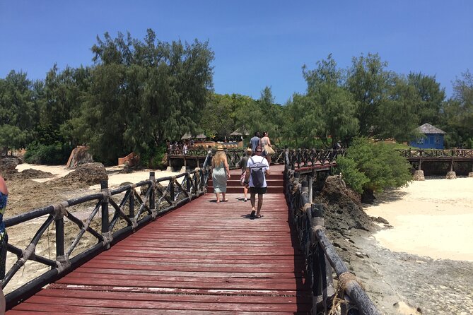 Full-day Prison Island, Nakupenda and Stone Town Tour with Lunch Buffet - Guides, timing, and the feel of the day