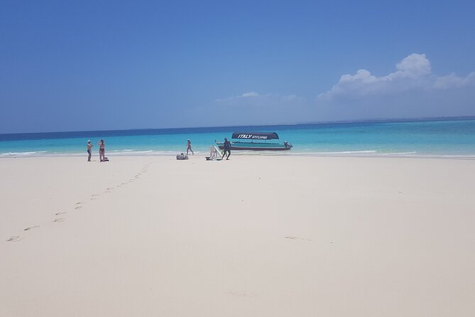 Full day private Nakupenda bis / Nyange Sandbank in Zanzibar - A sandbank with room to slow down