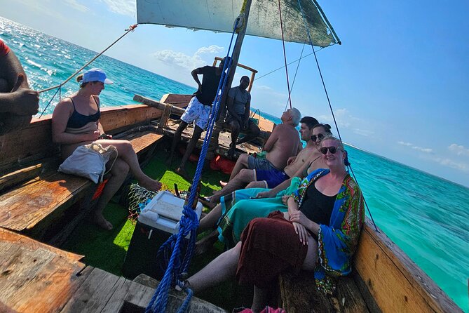 Full Day Private Safari Blue Ocean Trip with Lunch - Swimming in the mangrove lagoon