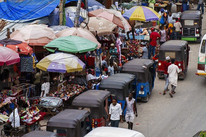 Full-Day Private Tour of Dar es Salaam - Kariakoo Market: a quick look at city commerce