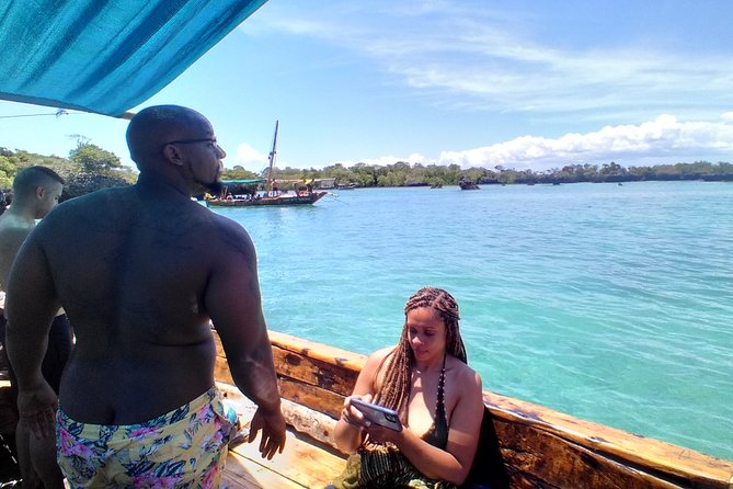 Full-day Safari Blue Trip in Zanzibar with Lunch buffet - The old baobab on Kwale Island