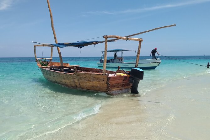 Full-day Safari Blue Trip in Zanzibar with Lunch buffet - The sandbank stop for swimming and fruit