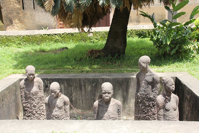 Full-Day Stone Town and Prison Island Tour in Zanzibar - Why the small group and guide matter