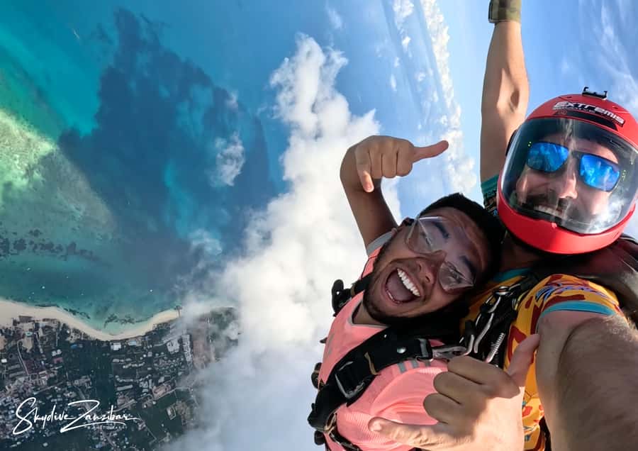 Kendwa: Tandem Skydive in Zanzibar - At 10,000 feet, the view takes over