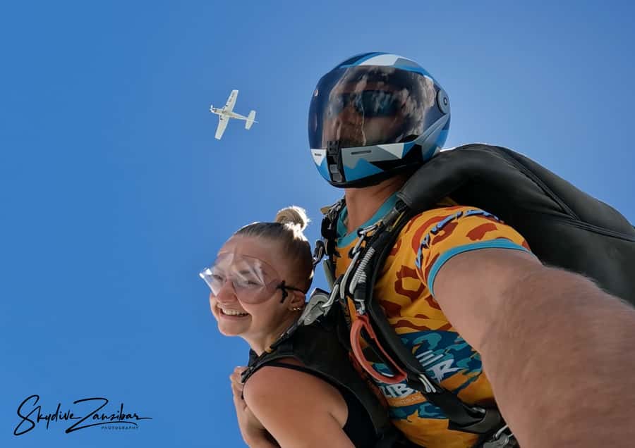 Kendwa: Tandem Skydive in Zanzibar - Who should book, and who should skip it