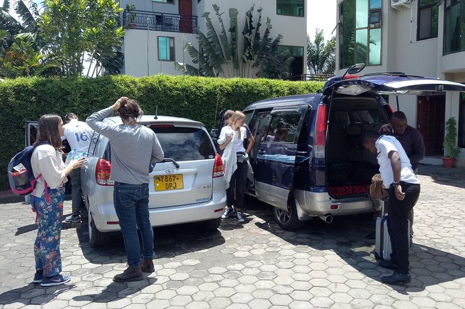 Kilimanjaro Airport Taxi - The drive from Kilimanjaro Airport to Moshi