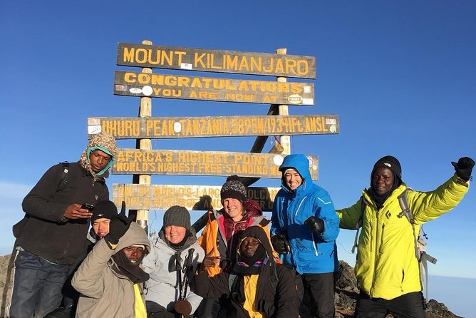 Kilimanjaro Climbing 5 days Marangu route - Day 2: Mandara Hut to Horombo Hut
