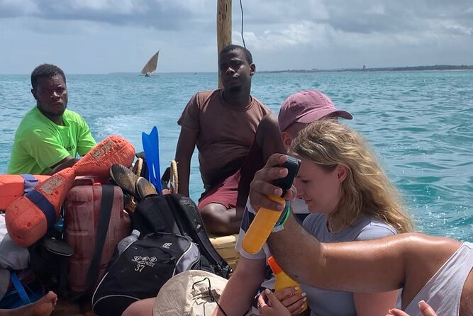 Luxury Swimming with DOLPHINS IN MNEMBA and LUNCH - Who will enjoy this short private outing