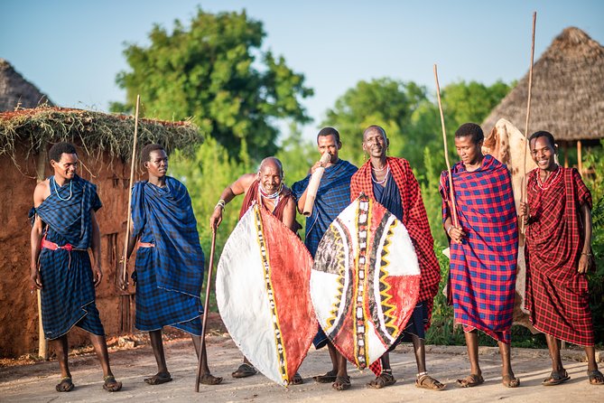 Maasai World - Asking about customs and present-day Maasai life