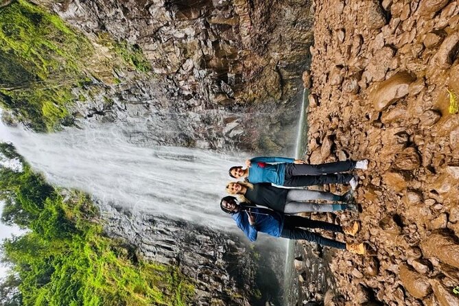 Materuni waterfall , coffee tour and hotsprings (chemka ) - Guides and the feel of a private outing