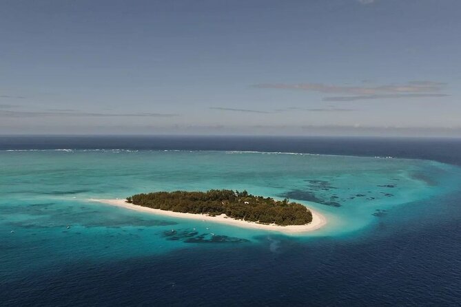 Mnemba Dolphin Tour, The Island Pongwe, Blue Lagoon, Starfish Tour, The Rock - Mnemba Island: the day’s main water stop