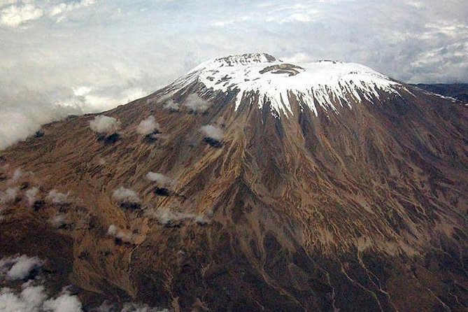 Mt Kilimanjaro 6 days Marangu route hike - Day 4: Across the saddle into the alpine desert