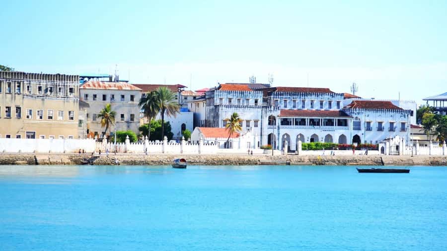 PRISON ISLAND AND NAKUPENDA SANDBANK UNVEILED EXCURSION - The wooden dhow ride across to Prison Island