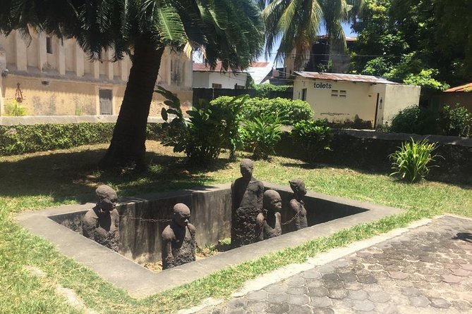 Prison Island and Stone Town Private Tour in Zanzibar - Guides can make the city walk much better