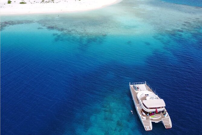Private Catamaran - Stone Town Islands & Sandbanks (8 hrs) - Food, Drinks, and the Onboard Atmosphere