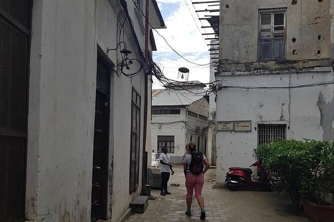 Private Historic Stone Town Tour - The Old Fort and Zanzibar’s difficult past