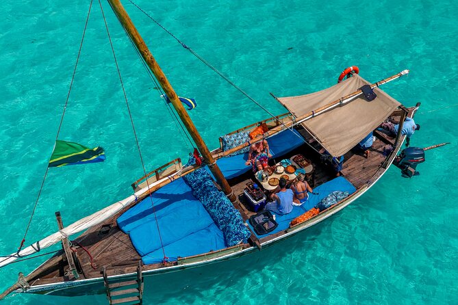 Private/Sharing: Snorkeling with Dolphins Sandbank in Mnemba - Setting out from Kendwa at 9 a.m.