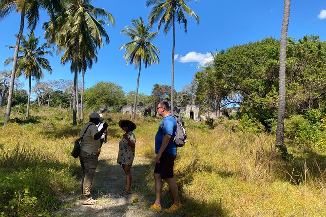 Private Tour in Historical Dar es Salaam with Lunch - The National Museum connects fossils, culture, and independence