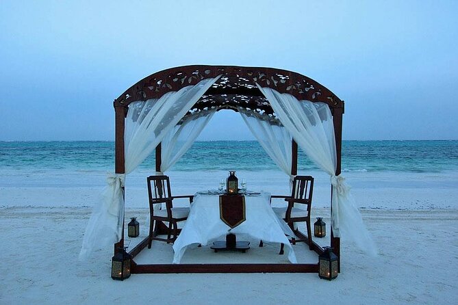Romantic dinner with Candle at the Nungwi or Kendwa beach - What the three-hour evening looks like