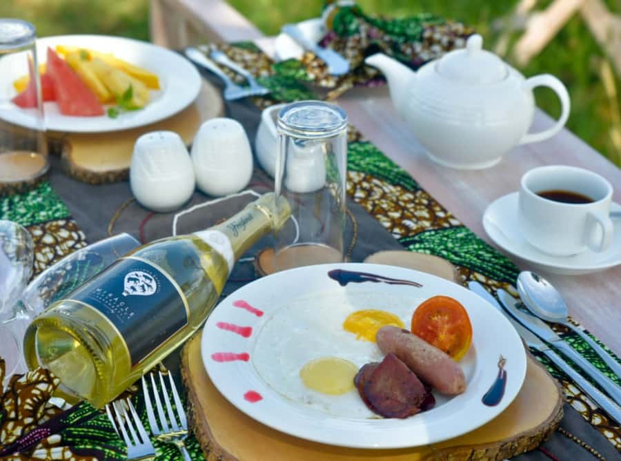 Serengeti: Hot Air Balloon Flight with Champagne Breakfast - Key points to know before booking