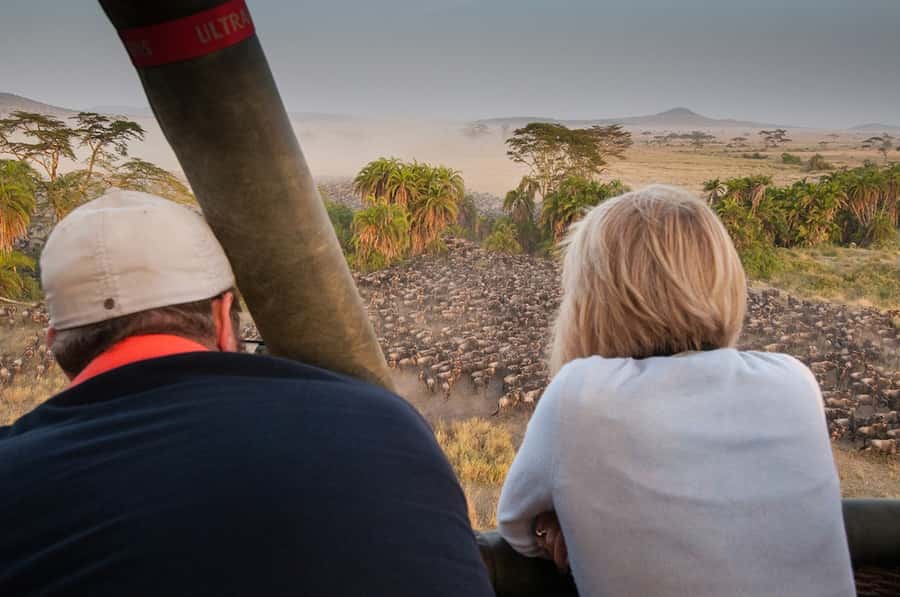Serengeti National Park: Balloon Safari at Dawn - Watching the balloon come to life