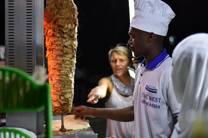 Stone Town Evening Walk Tour With Visit Food Markets - What the guides add to the evening