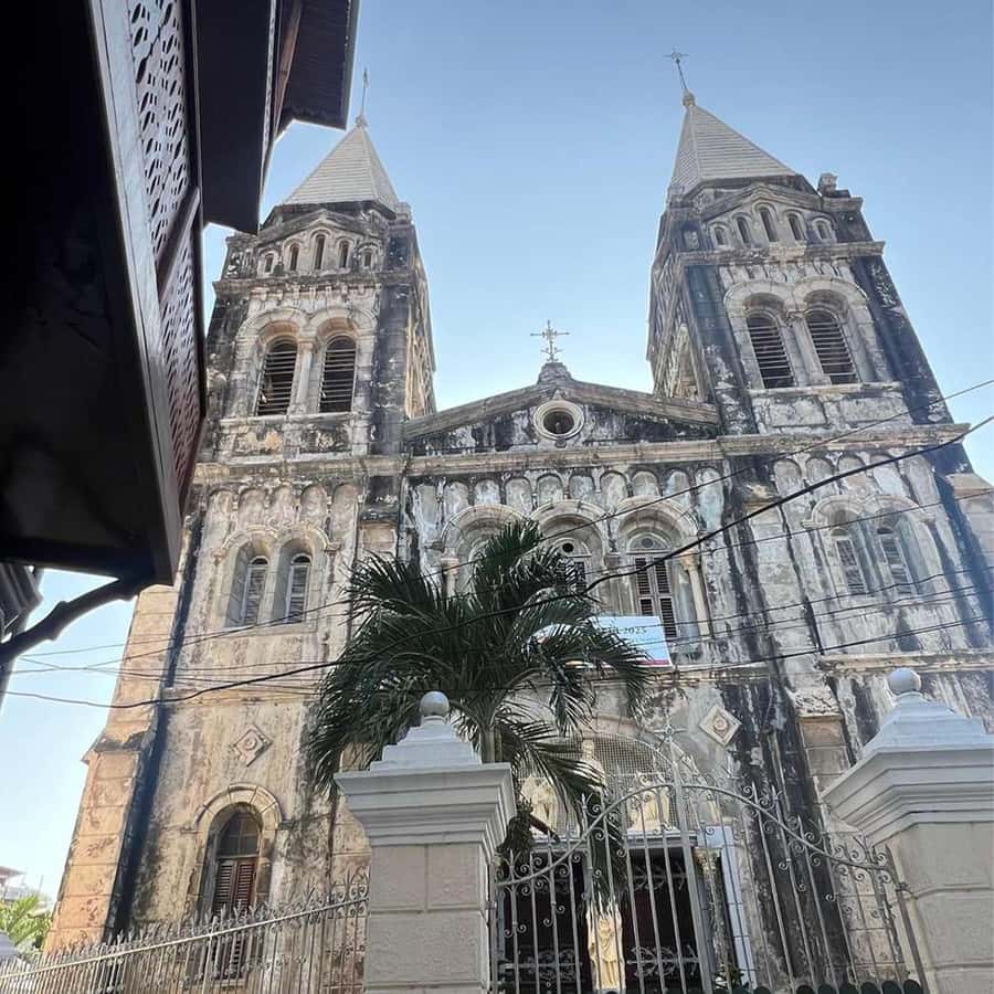Stone Town Guided Tour: Culture, Slave Market & Spice Market - Guide style and flexibility