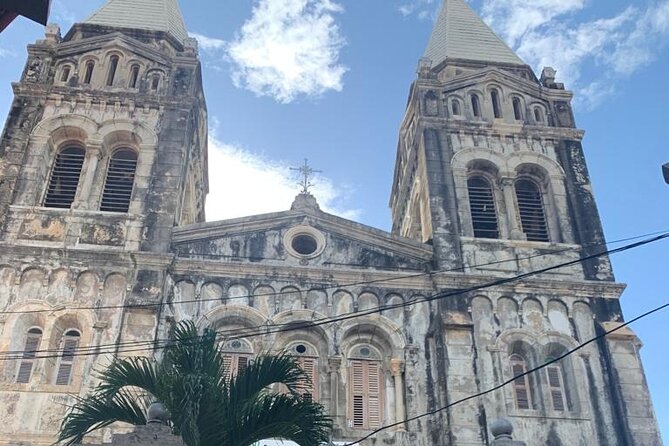 STONE TOWN, PRISON ISLAND AND SPICE FARM ( Lunch included ) - The guide and the private-tour advantage